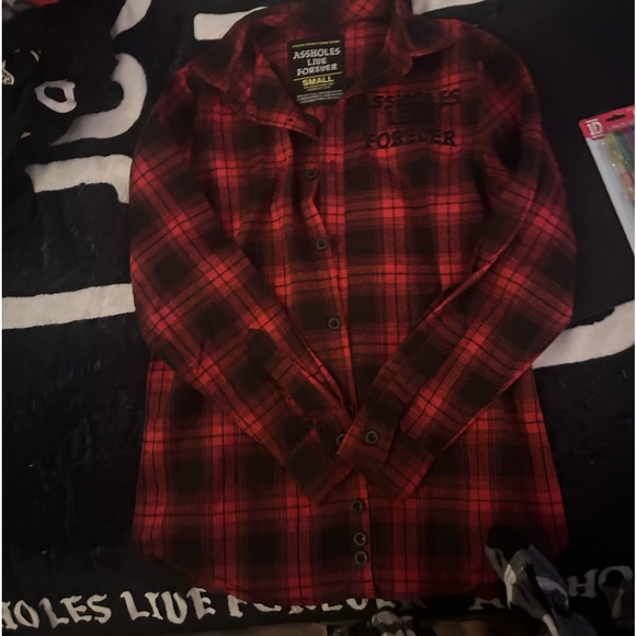 NWOT Assholes live forever men’s embroidered flannel size small. - Picture 4 of 4